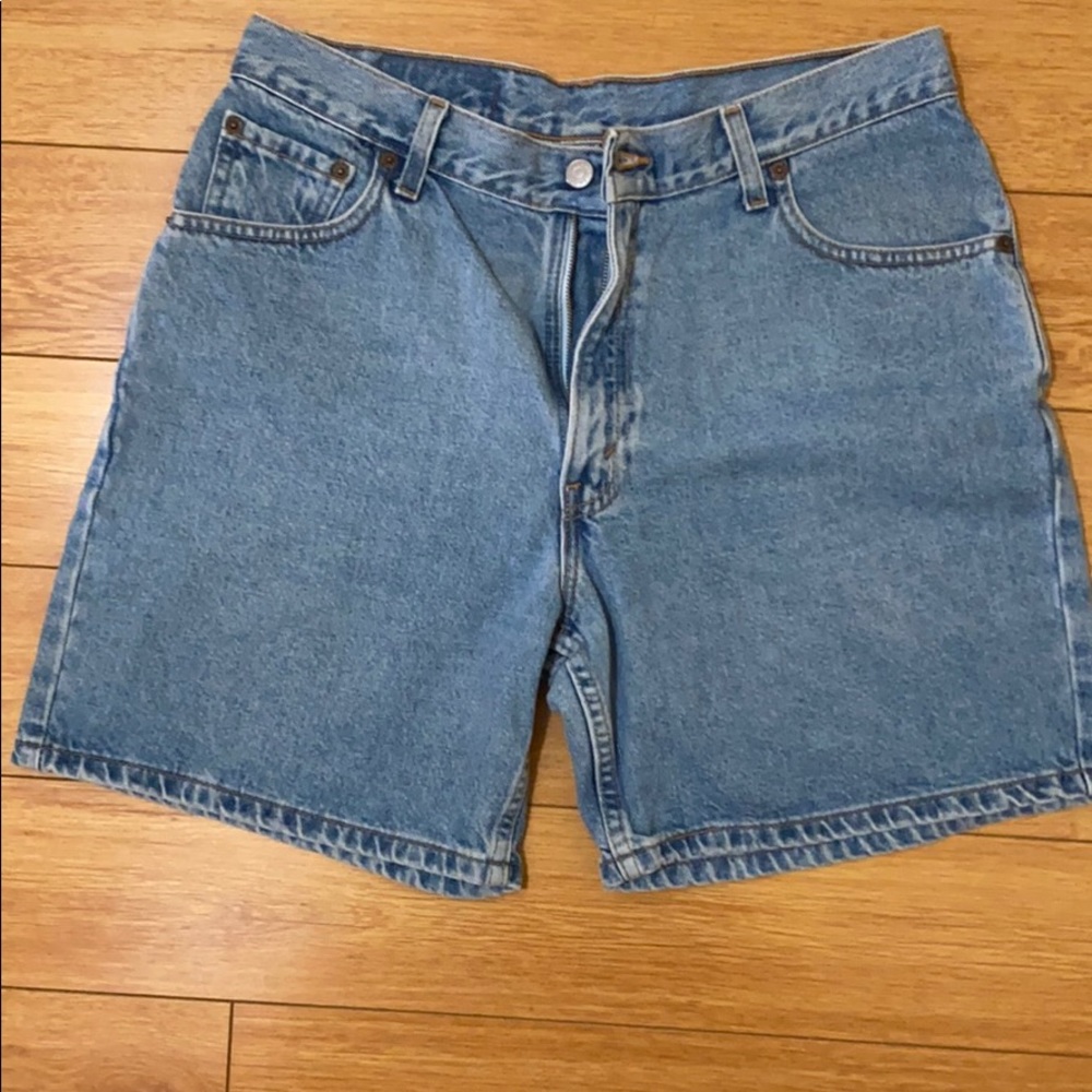 Levi’s blue medium washed